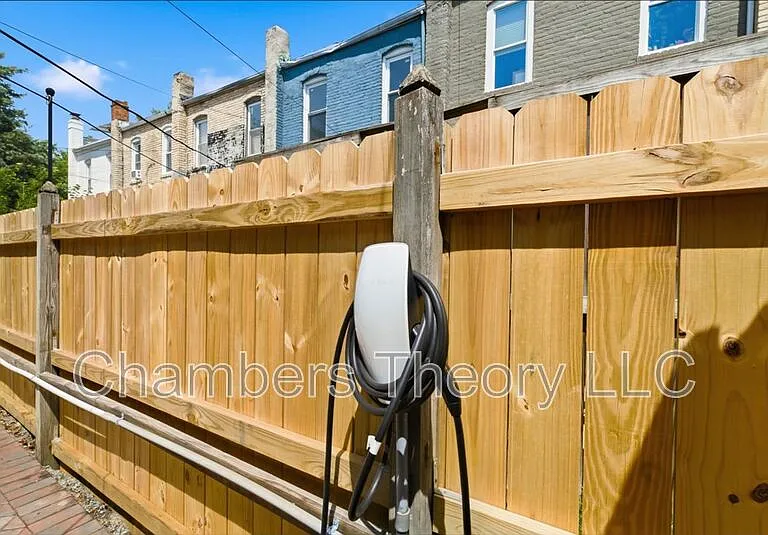 1535 Constitution Ave NE — Photo 28