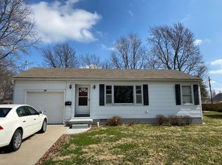 602 N Bond Ave, Marshall, MO 65340