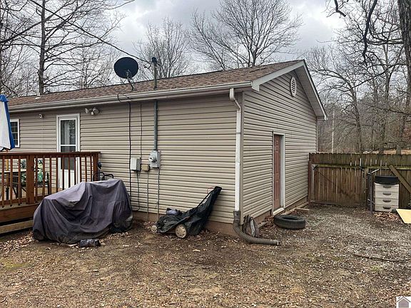 4th image of 1024 Fox Ridge Ct