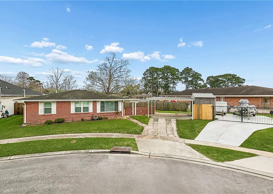 1st image of 8901 Inez Dr