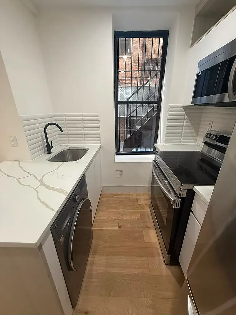 78 Thayer Street — Photo 2