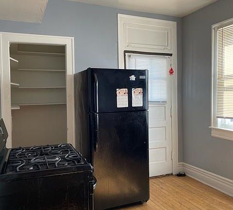 4th image of 5105 W Augusta Blvd #2B