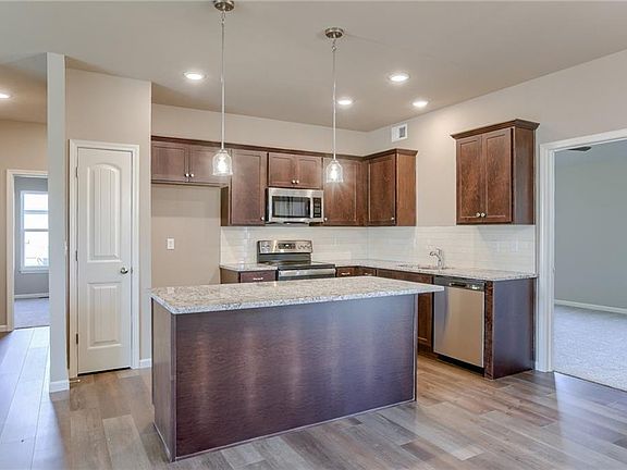 2nd image of 27202 E Oak View Dr