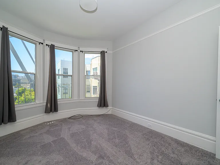 1535 Larkin St #B — Photo 20