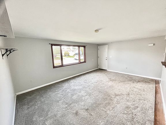 5th image of 99 N Seine Dr #1