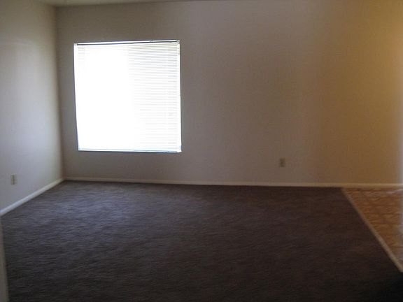 2nd image of 3765 Delor St