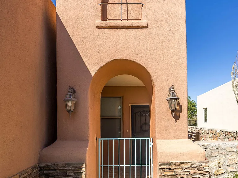 4405 Levante Dr — Photo 4