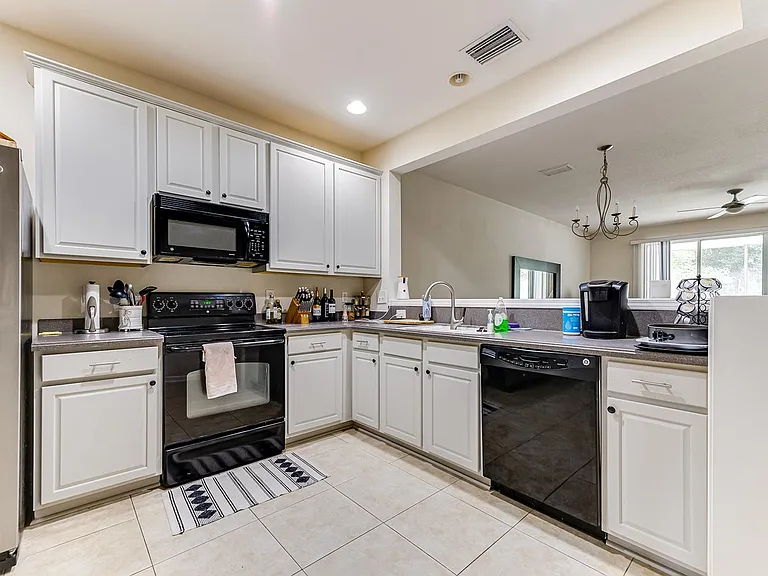 13521 Stone Pond Dr — Photo 6
