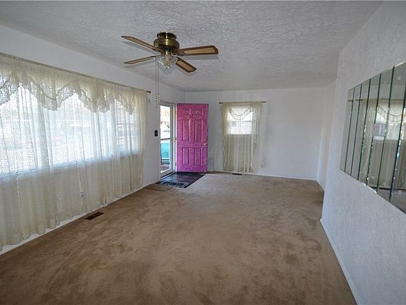 3rd image of 519 W Parkwood Ave