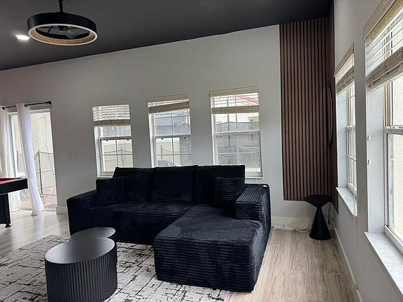 3rd image of 4512 Alberto Cir