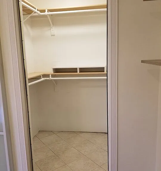 1745 Midvale Ave — Photo 21