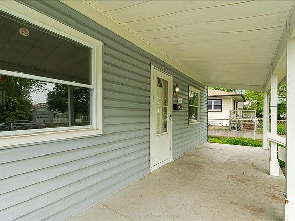 4th image of 328 Windsor Ave
