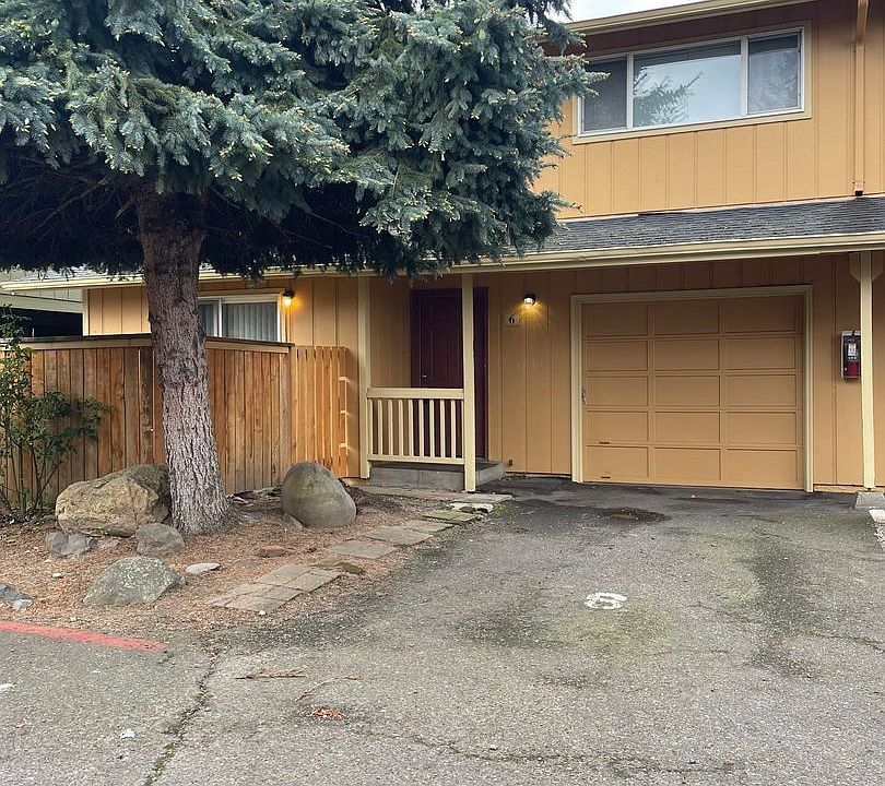1st image of 17420 NE Halsey St #6