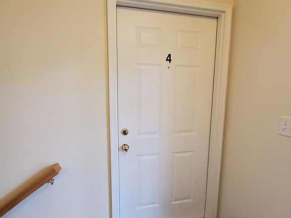 2nd image of 256 College Ave APT 4