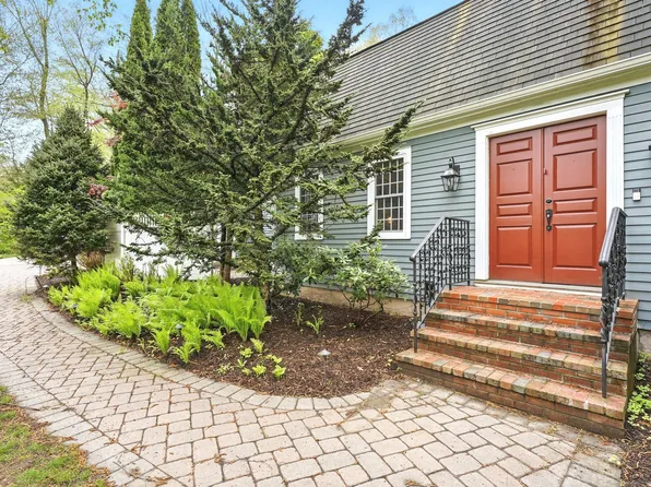 200 Candlelight Drive, Glastonbury, CT 06033