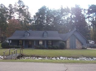 200 Deerfield Rd, Grenada, MS 38901