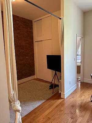 Rented by MAPT Residential LLC | media 3