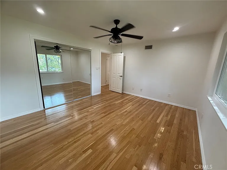 61 E Orange Grove Ave — Photo 44