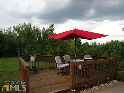 3rd image of 211 Wood Springs Ln
