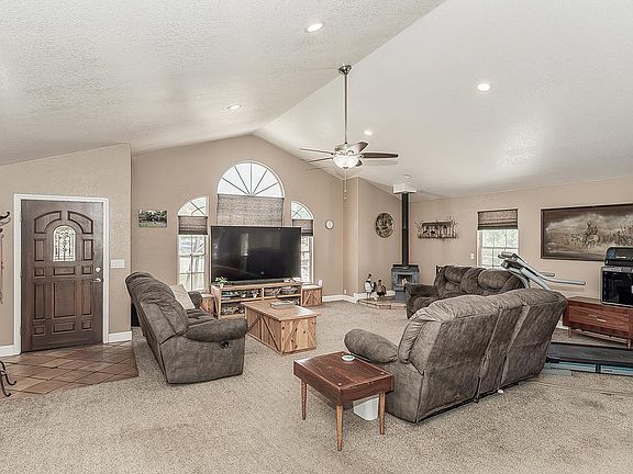 4th image of 14176 Oak View Dr