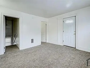 North — Photo 3
