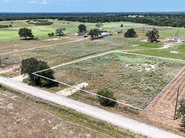 8200 Old Colony Line Rd, Dale, TX 78616