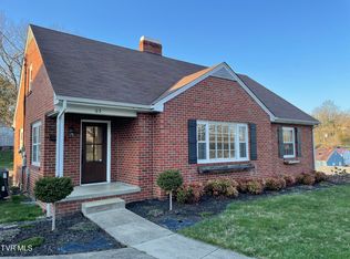 65 Tipton Ln, Bristol, TN 37620