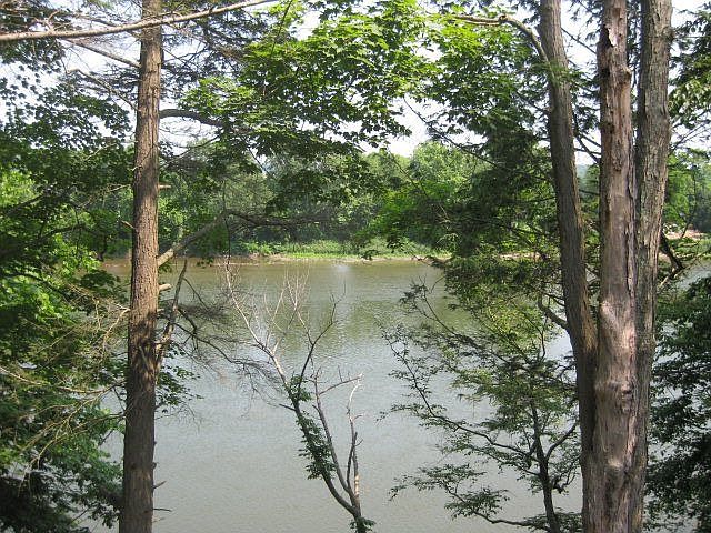 2nd image of 3059 Riverside Dr