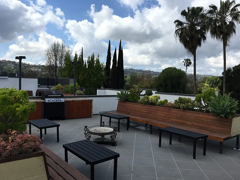 12324 Moorpark St #203 — Photo 14