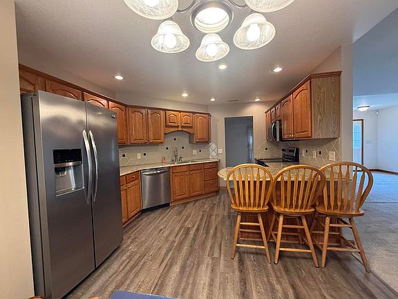 3rd image of 1507 Hara Ln