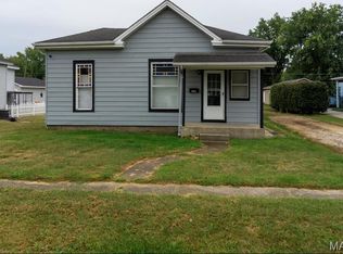 220 E North St, Roodhouse, IL 62082