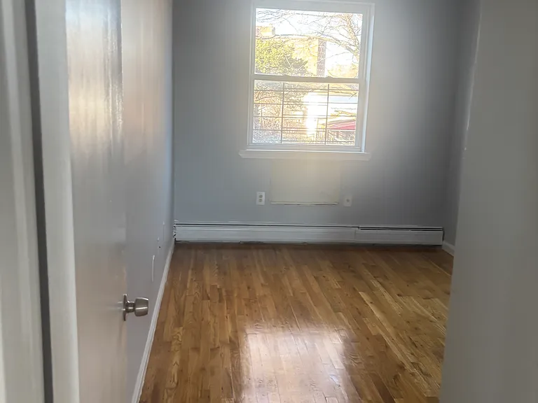 Norton Ave — Photo 1