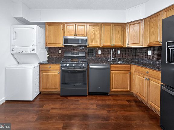 3rd image of 3705 S George Mason Dr APT 1206