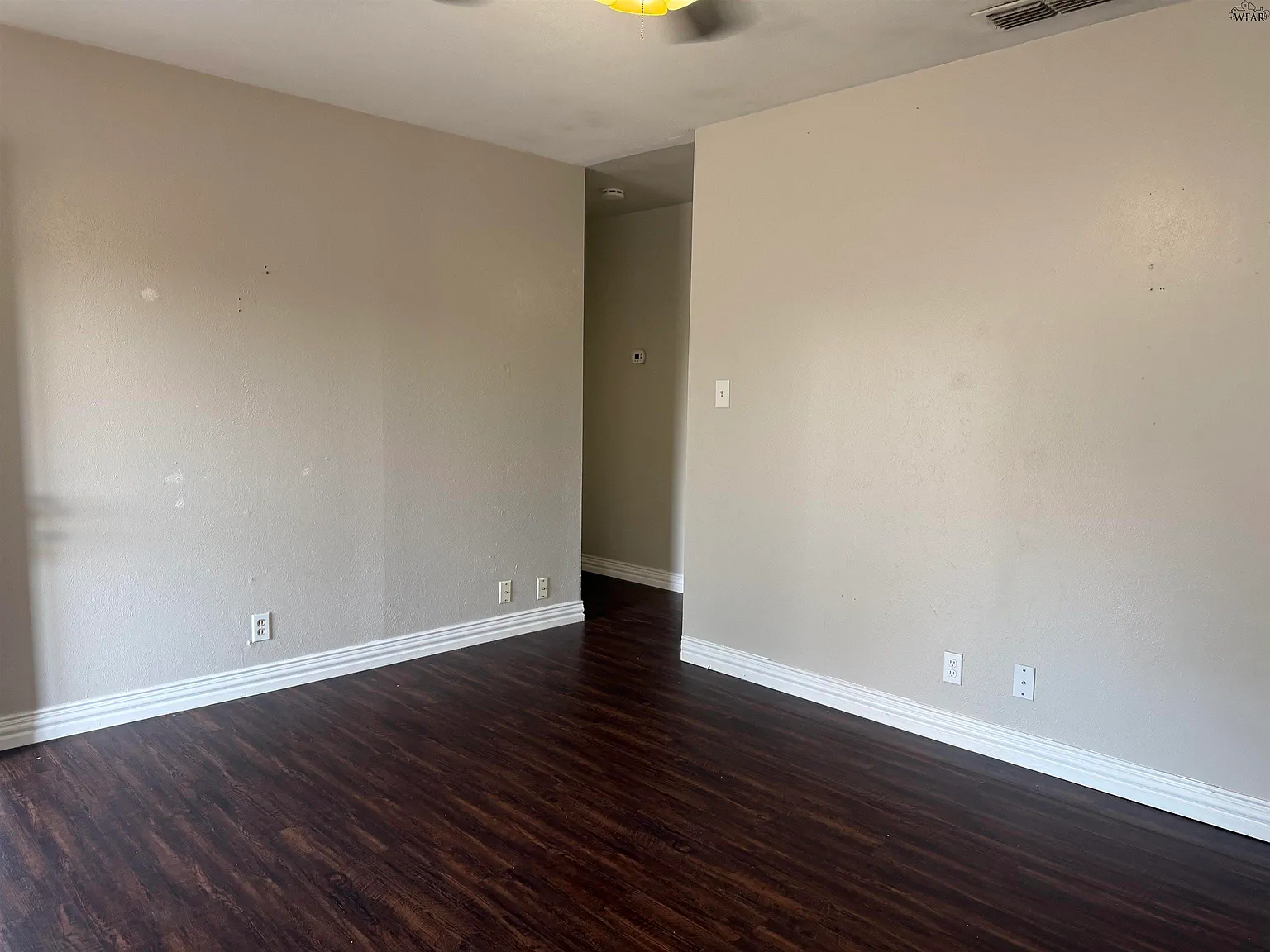 3 bed, 1.5 bath, 962 sqft, $1,650 — Photo 4