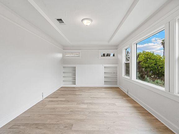 2nd image of 417 Palm Ave