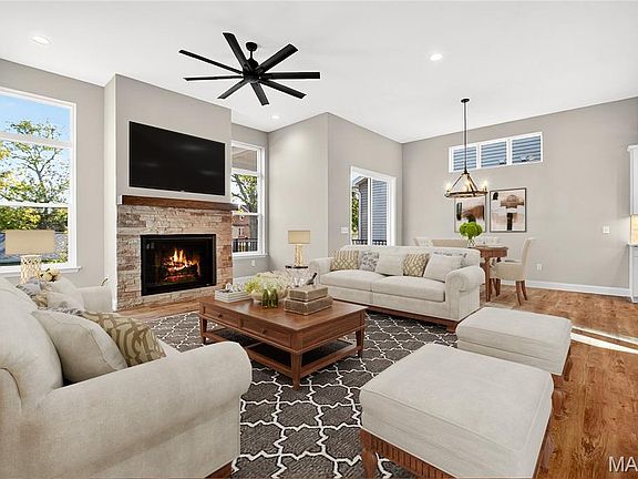 2nd image of 9839 Warson Pointe Dr