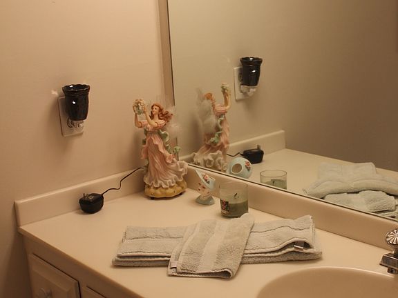 4th image of 13035 Heavenly Dr