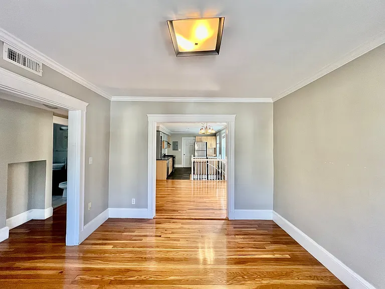 18-20 Rice St #1 — Photo 2