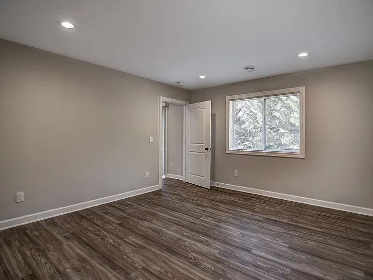 1624B Gunston Dr — Photo 46