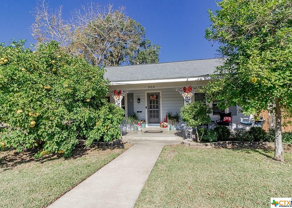 304 E Hiller St, Victoria, TX 77901 Zillow