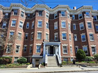 369 Tappan St APT 19, Brookline, MA 02445