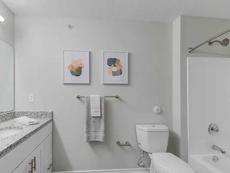 Vida Apartments — Photo 46