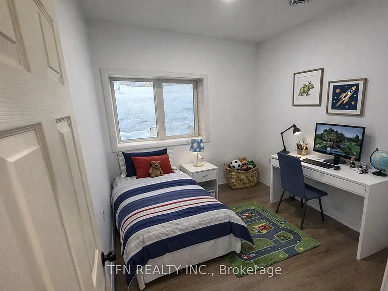 385 Gables Rd — Photo 15