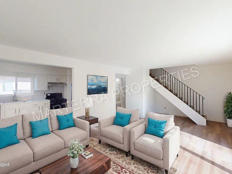 3040 Coolidge Ave — Photo 1