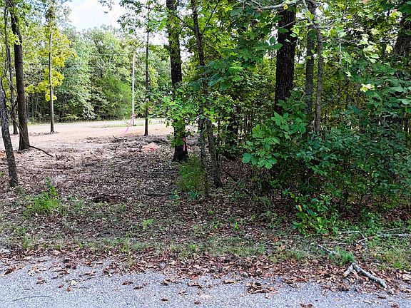 3rd image of 2504 Crescent Dr