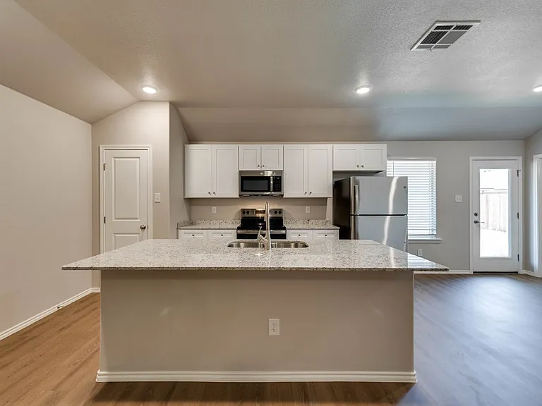 8209 E County Road 111 — Photo 6