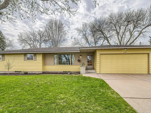 1109 Zweber Ln, Hastings, MN 55033