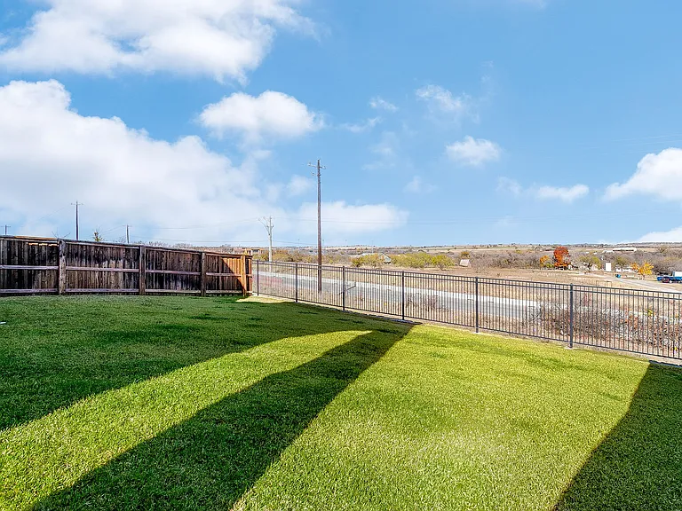 14328 Capridge Rd — Photo 27