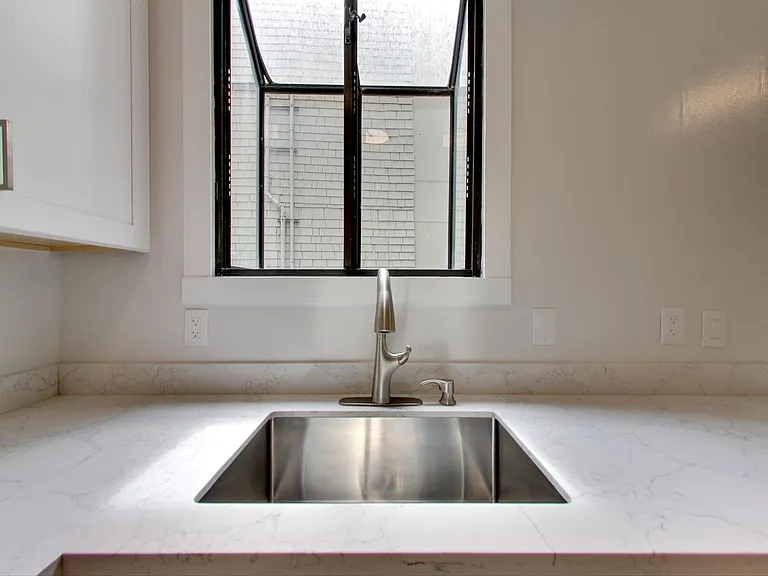 221 24th Ave #104 — Photo 8