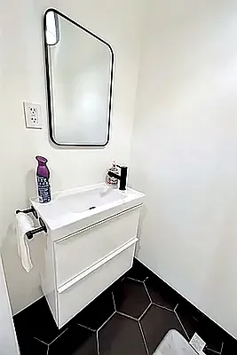 Bathroom, photo 2